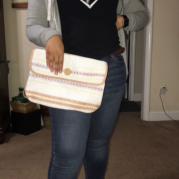 Vintage Bags Nwt Oversized Straw Beach Clutch With Strap Poshmark